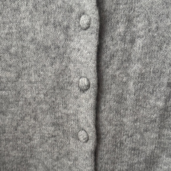 Mango Gray Ruffle Hem Women's Cardigan Sweater Size Large Coquette Chic - Picture 4 of 6